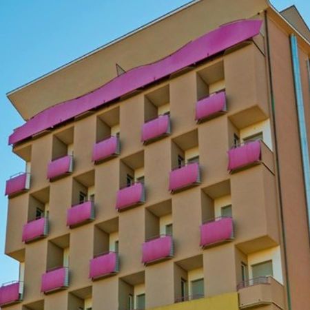 Hotel Atlantic Vista Mare Pesaro Exterior foto