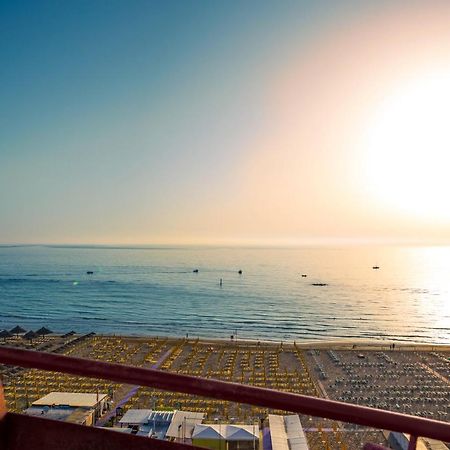 Hotel Atlantic Vista Mare Pesaro Exterior foto