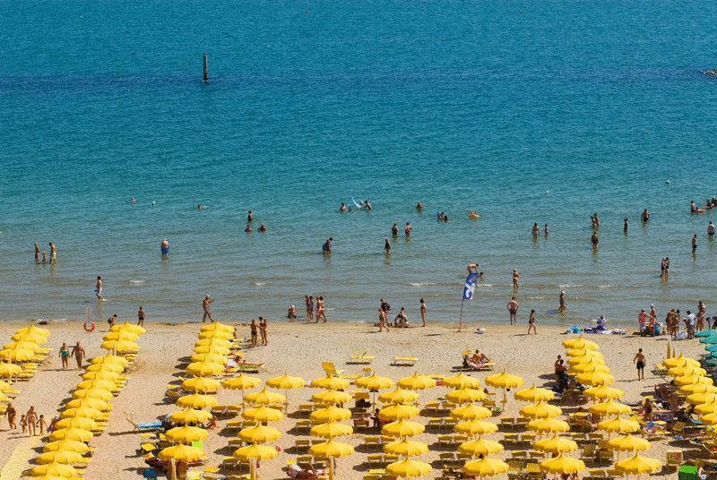 Hotel Atlantic Vista Mare Pesaro Exterior foto